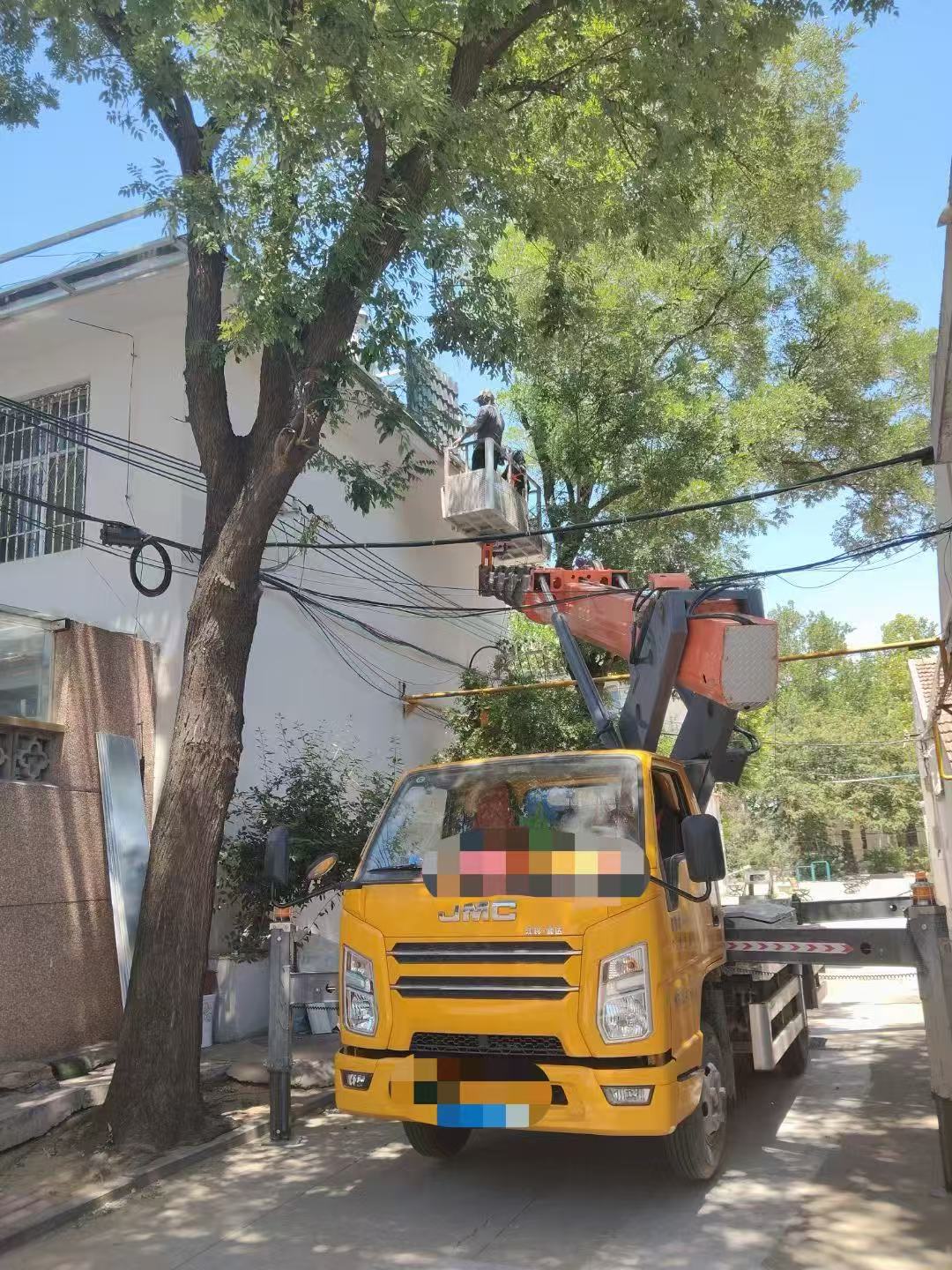 临潼区高空作业车能吊装重物吗？最大承载多少公斤？